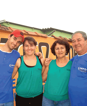 Antônio e família trabalham juntos