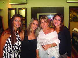 A equipe da Regina e Cia