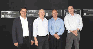 Luiz Carlos Lopes, Afonso Gonzaga, presidente da Fiemg Regional Centro-Oeste, Elias Diniz e Raul Von Sperlin, superintendente regional do Sesi