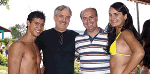 Os representantes do Sesi junto com Bié Barbosa e Elias Diniz