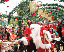 Papai Noel chega à casinha