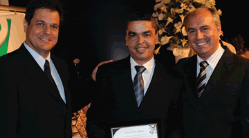 O vice-presidente Luiz Carlos, Osmano França e o presidente Elias Diniz