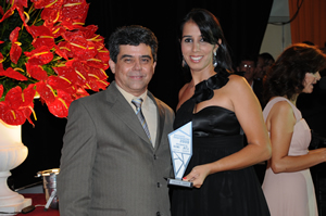 Carlos Martins, Diretor Assistente e Flávia Chaves, Comercial Candeia