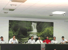 Empresários e políticos se reuniram na Câmara Municipal