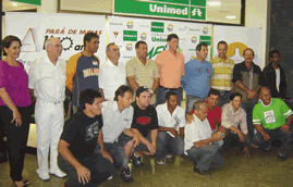 Representantes da Prefeitura, Unimed, Liga Desportiva e clubes que participam do campeonato