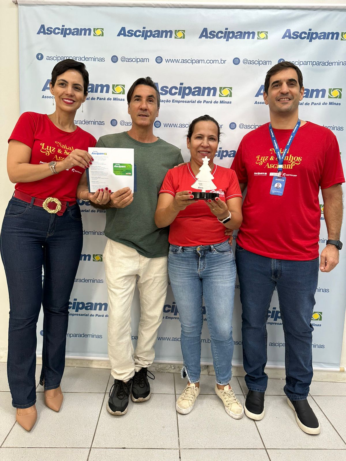 Concurso de Vitrines Ascipam 2024: Pará de Minas brilha com as vitrines mais encantadoras do Natal