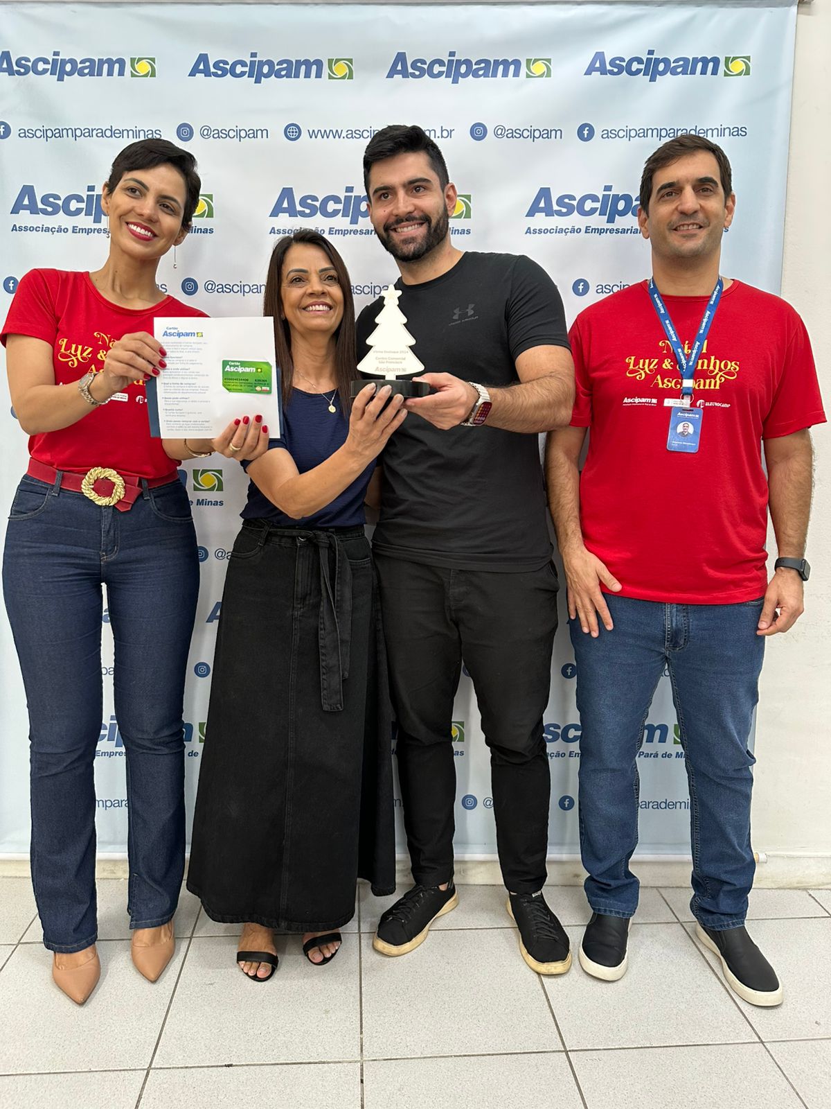 Concurso de Vitrines Ascipam 2024: Pará de Minas brilha com as vitrines mais encantadoras do Natal