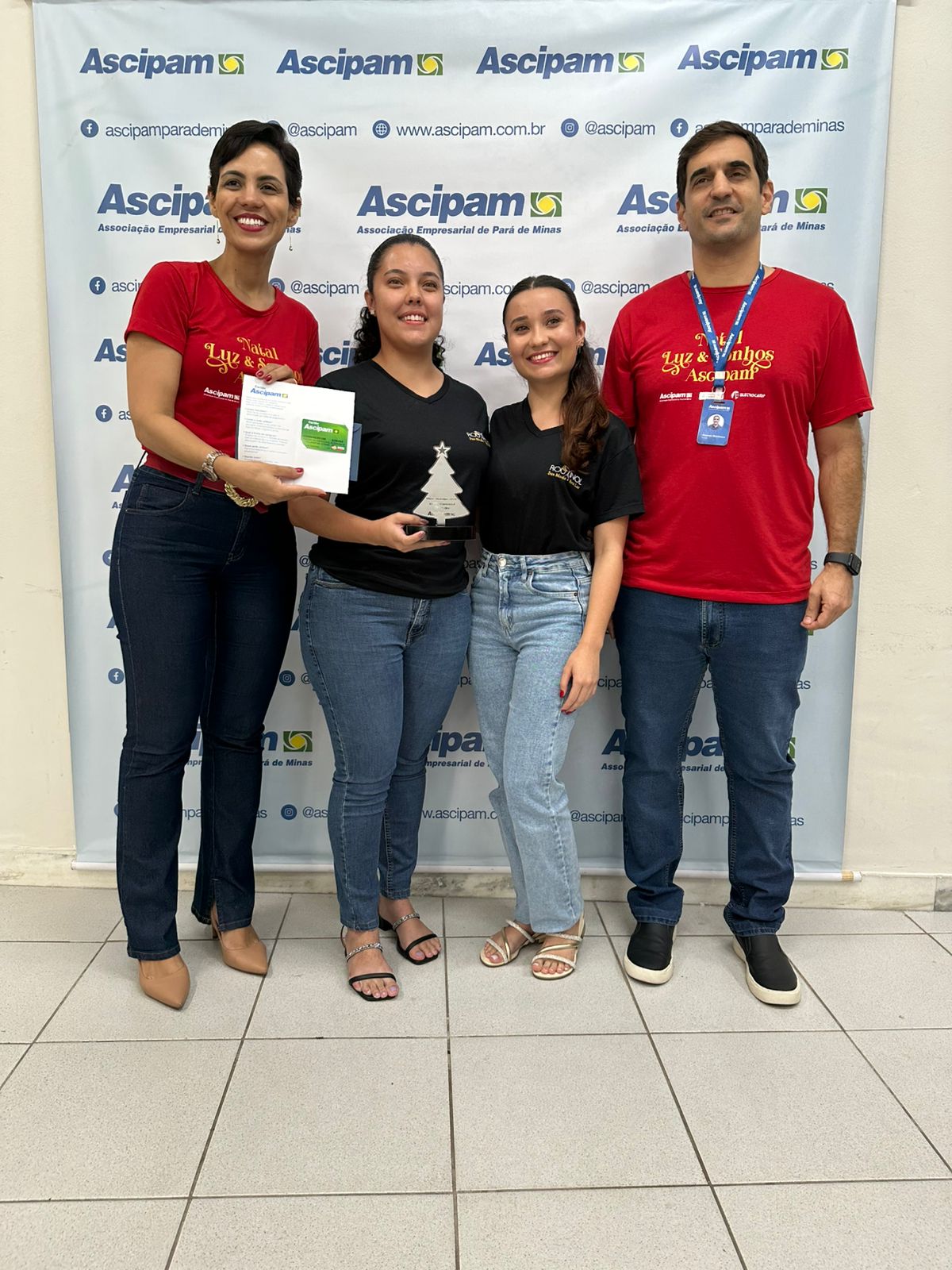 Concurso de Vitrines Ascipam 2024: Pará de Minas brilha com as vitrines mais encantadoras do Natal