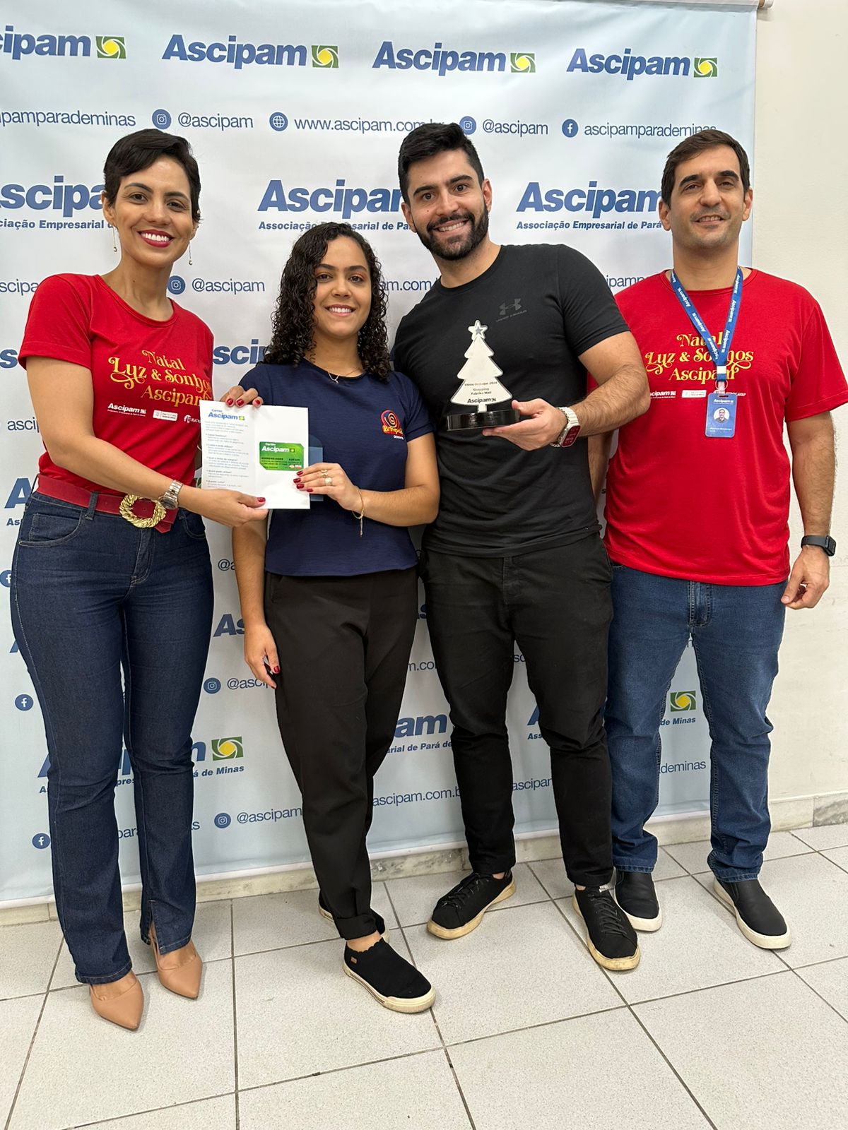 Concurso de Vitrines Ascipam 2024: Pará de Minas brilha com as vitrines mais encantadoras do Natal