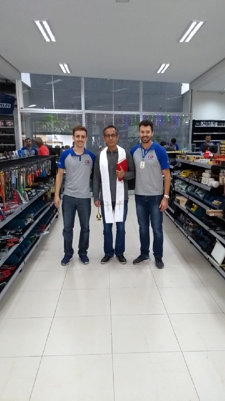 Centrofer comemora novo endereço com Feirão Tramontina