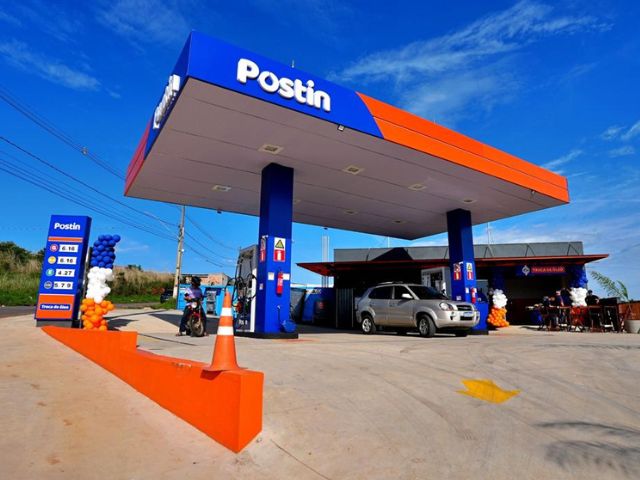 Postin inaugura nova filial em Pará de Minas e homenageia patriarca da família